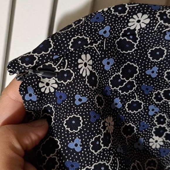 Ann Taylor midi skirt - Picture 4 of 6